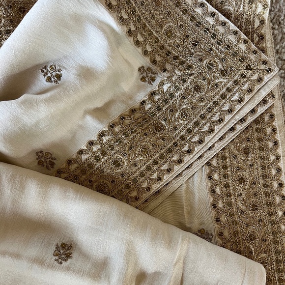 Sabyasachi Sherwani and Shawl - Picture 11 of 12